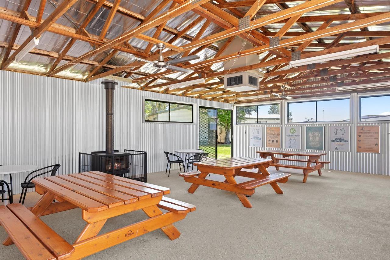 Big4 Moama Holiday Park Exterior foto